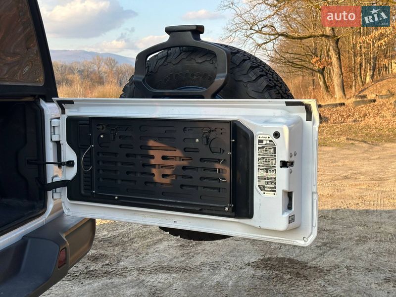 Внедорожник / Кроссовер Jeep Wrangler 2024 в Ужгороде