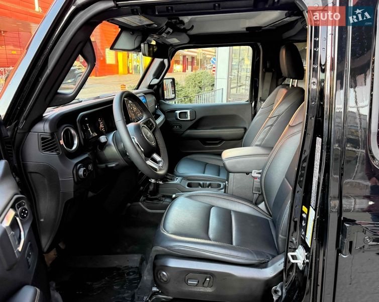 Внедорожник / Кроссовер Jeep Wrangler 2024 в Львове