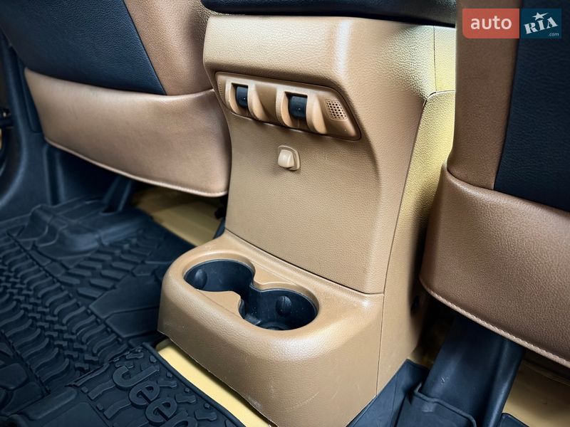 Внедорожник / Кроссовер Jeep Wrangler 2013 в Киеве фото 37 Внедорожник / Кроссовер Jeep Wrangler 2013 в Киеве