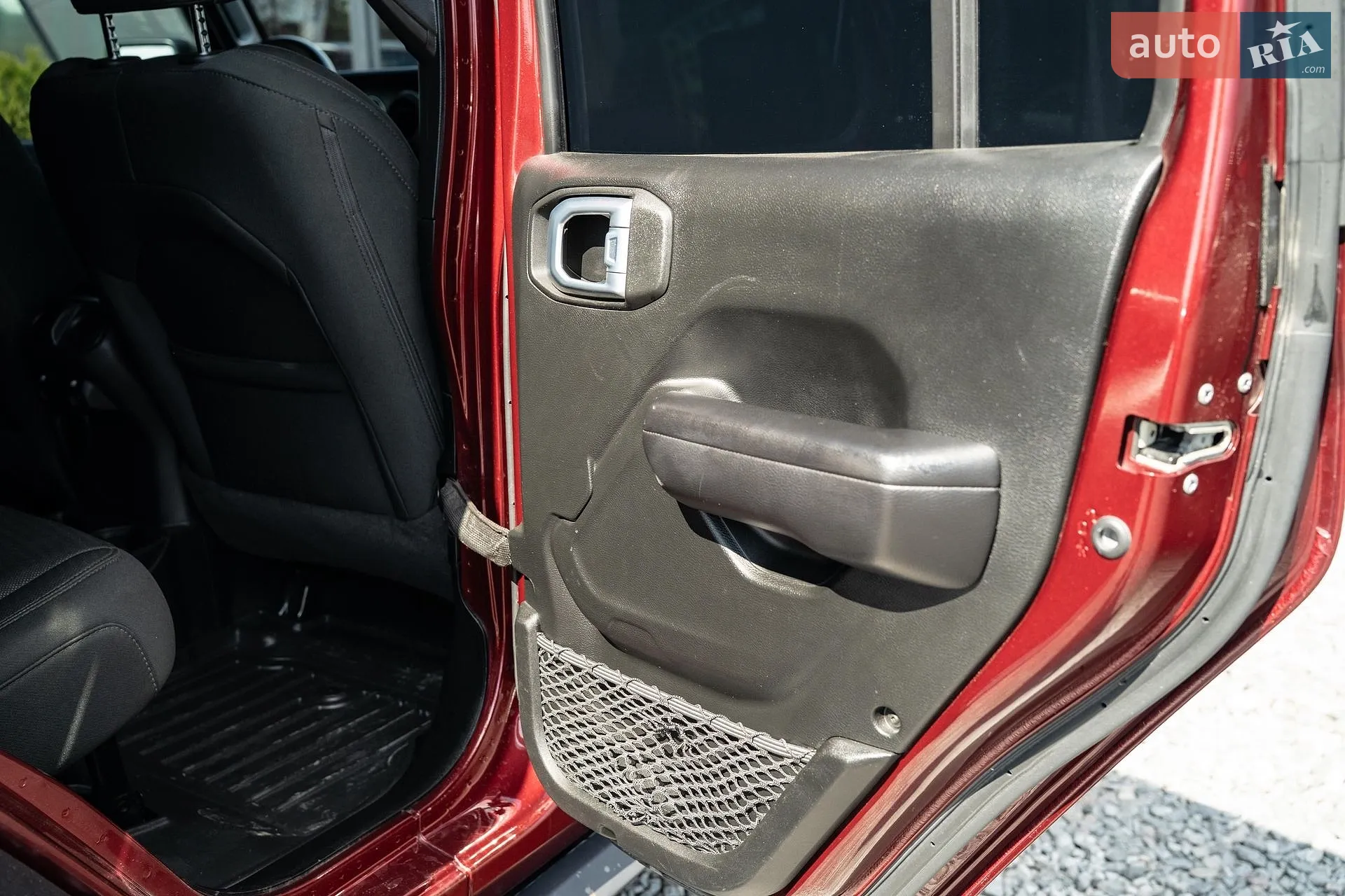 2021 Jeep Wrangler - мініатюра 25