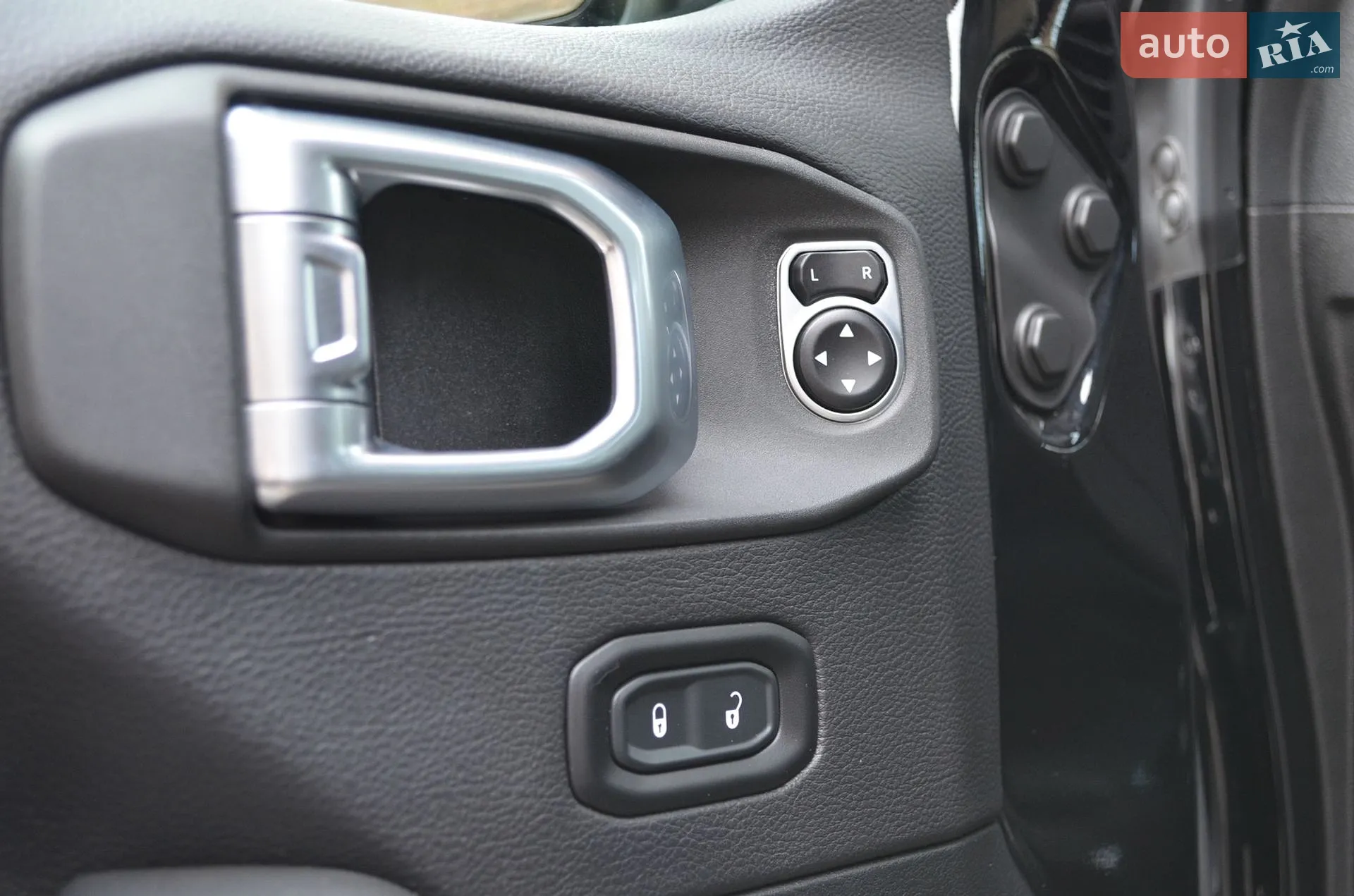 2020 Jeep Wrangler - мініатюра 15