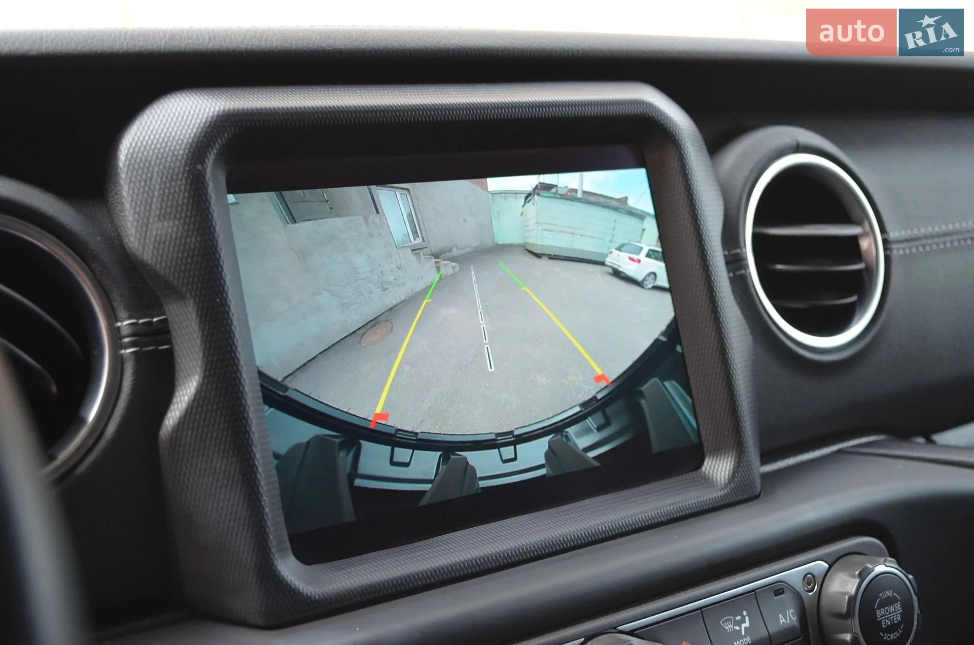 2020 Jeep Wrangler - мініатюра 41