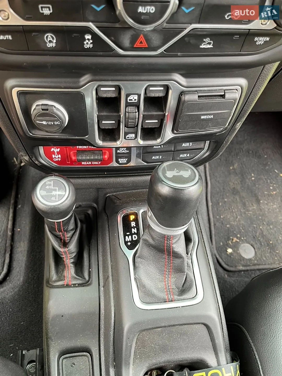2021 Jeep Wrangler - мініатюра 28