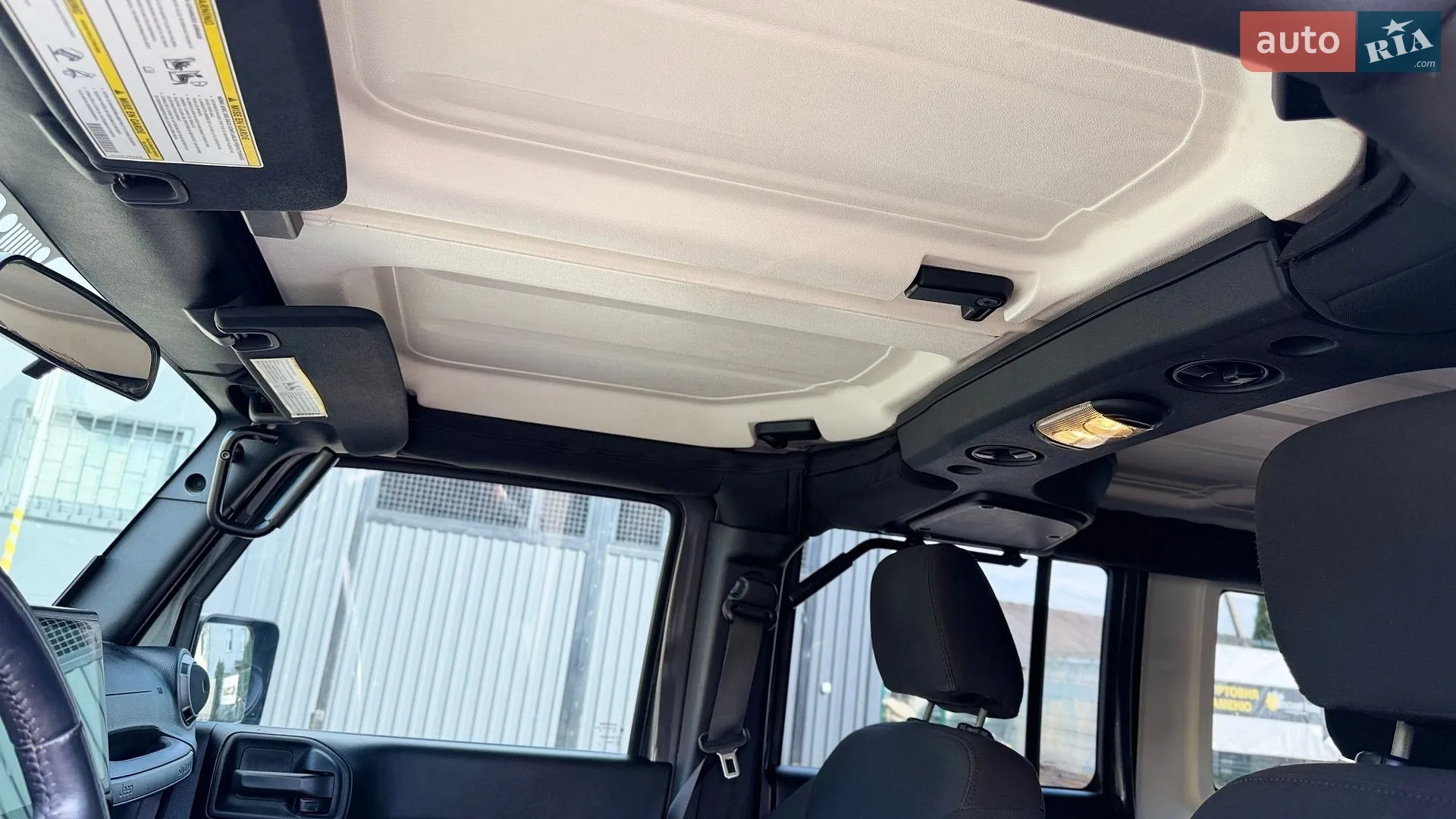2016 Jeep Wrangler - мініатюра 17