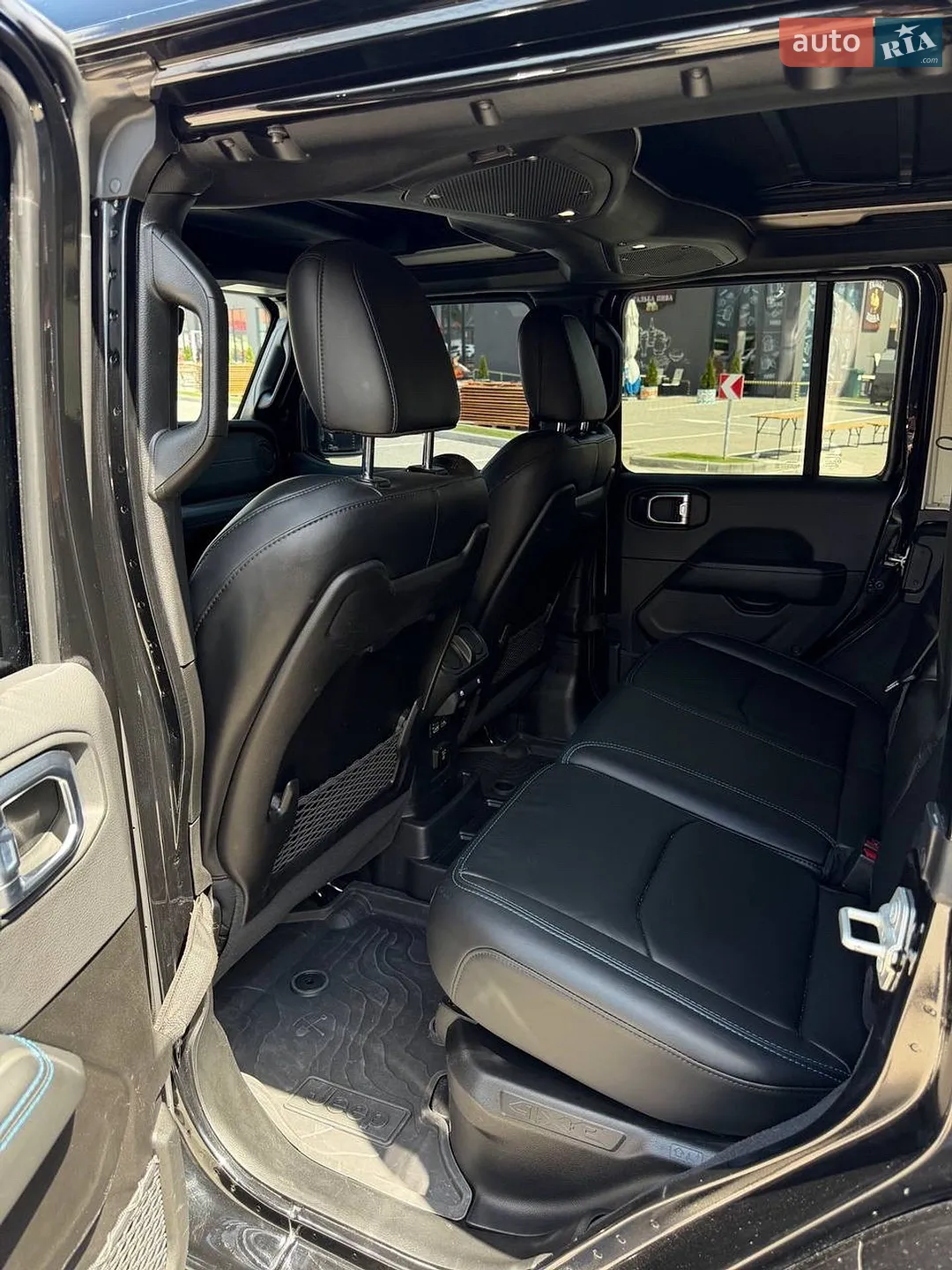 2024 Jeep Wrangler - мініатюра 13