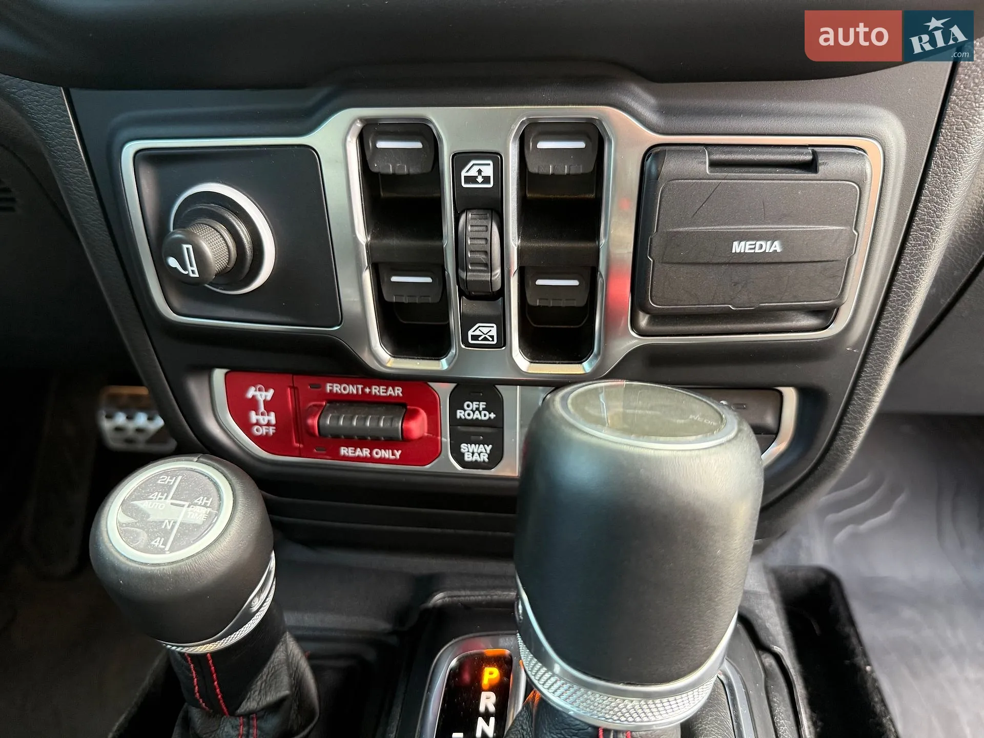 2023 Jeep Wrangler - мініатюра 38