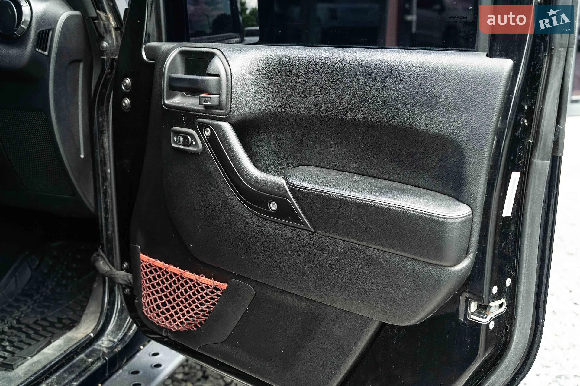 2017 Jeep Wrangler - мініатюра 31