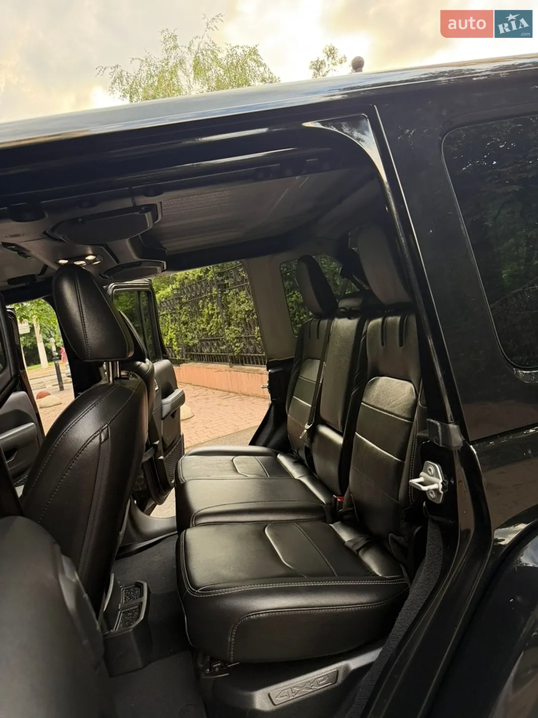 2022 Jeep Wrangler - мініатюра 25