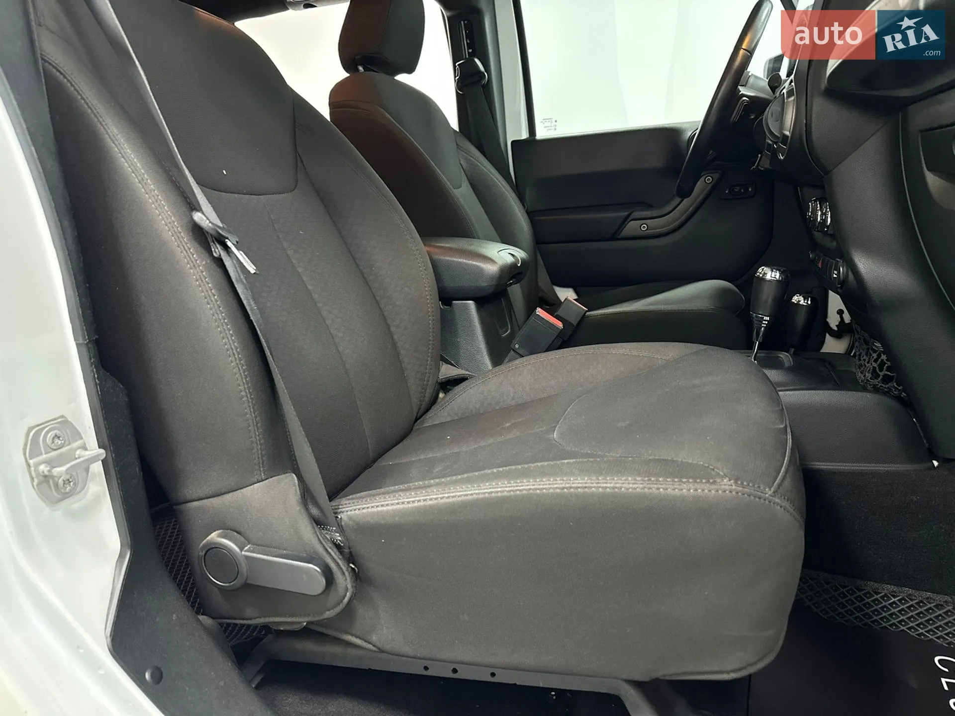2017 Jeep Wrangler - мініатюра 39
