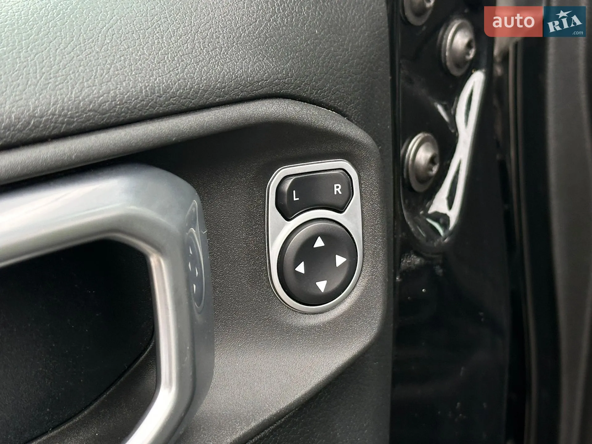 2019 Jeep Wrangler - мініатюра 21