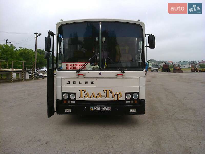 Туристический / Междугородний автобус Jelcz PR110 1988 в Чорткове