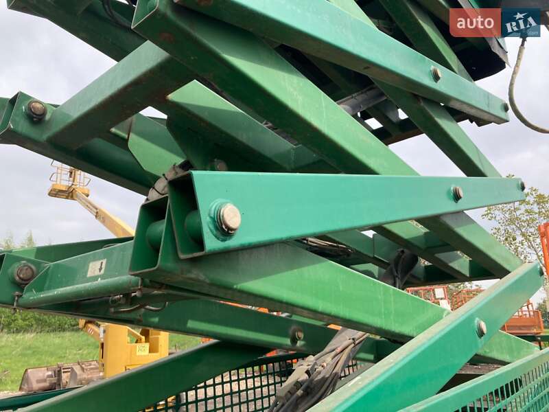 Ножничный подъемник JLG 4069 LE 2005 в Жидачове
