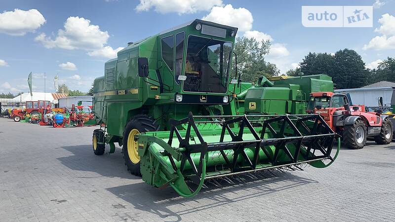 John Deere 1055