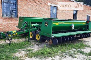 Сеялка сплошного высева механическая John Deere 455 2010 в Сумах