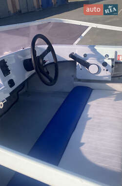 Лодка Johnson BRP 70 2000 в 