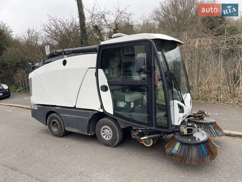 Уборочная машина Johnston Sweepers Compact 2014 в Василькове
