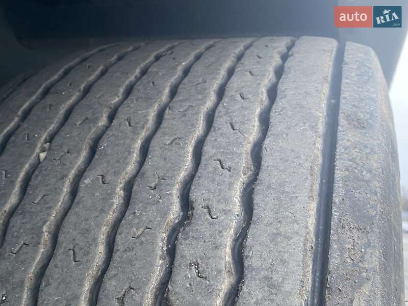 Низкорамна платформа Kaiser S 3803G 2002 в Ужгороді