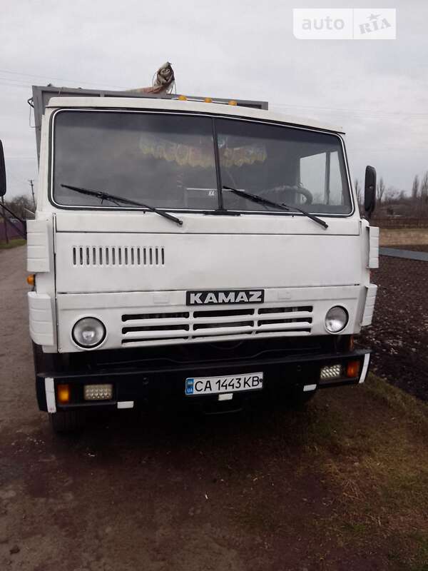 Зерновоз КамАЗ 53212 1990 в Драбове