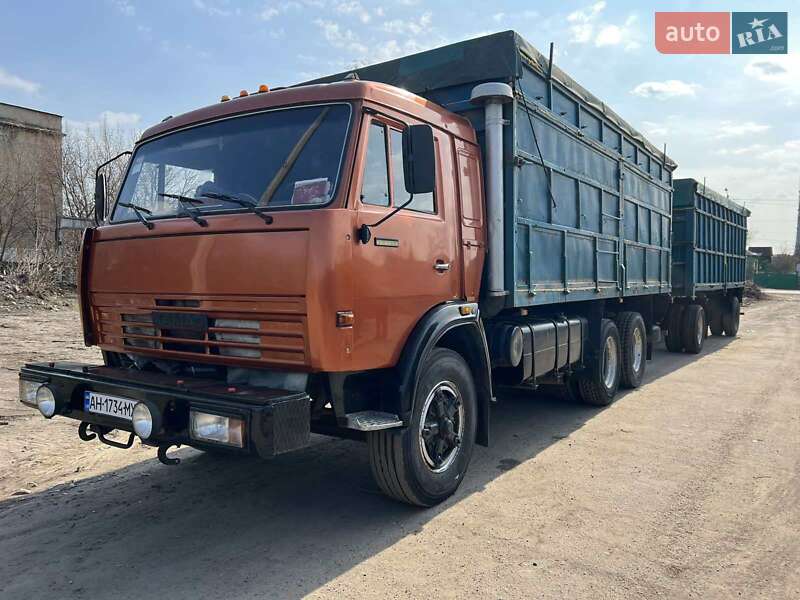 Зерновоз КамАЗ 53212 1988 в 