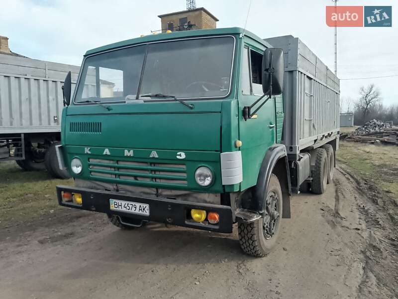 Зерновоз КамАЗ 53212 1989 в 