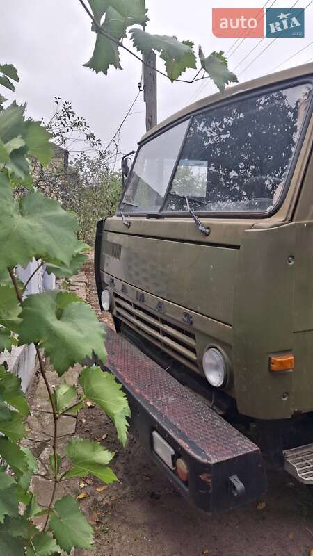 Контейнеровоз КамАЗ 53212 1985 в 