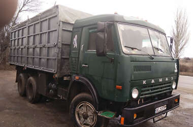 Зерновоз КамАЗ 55102 1987 в Снигиревке