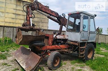 Екскаватор навантажувач Карпатець ПЭА-1.0 1993 в 