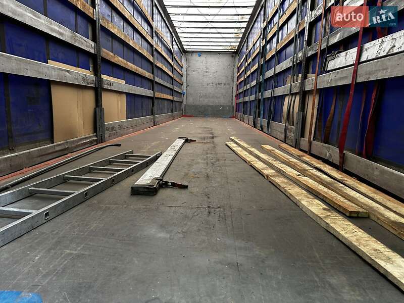 Тентованный борт (штора) - полуприцеп Kassbohrer Maxima 2012 в Луцке