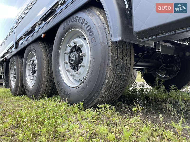 Бортовой полуприцеп Kassbohrer Maxima 2025 в Киеве