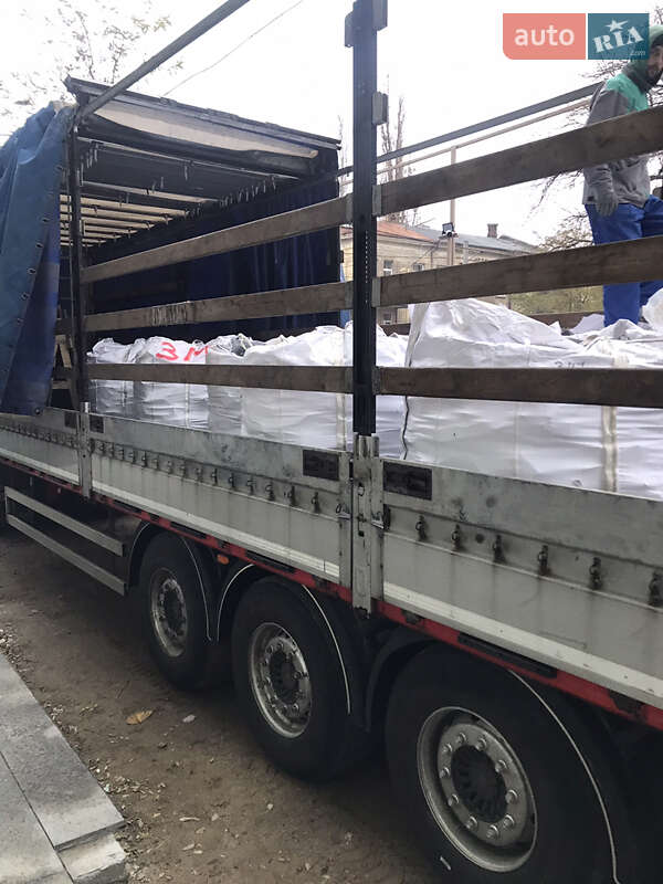 Тентованный борт (штора) - полуприцеп Kassbohrer Md 2012 в Одессе