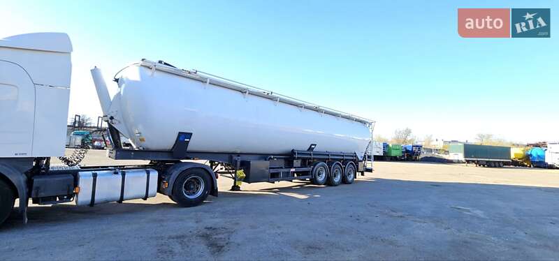 Цистерна напівпричіп Kassbohrer SSK 2007 в Запоріжжі