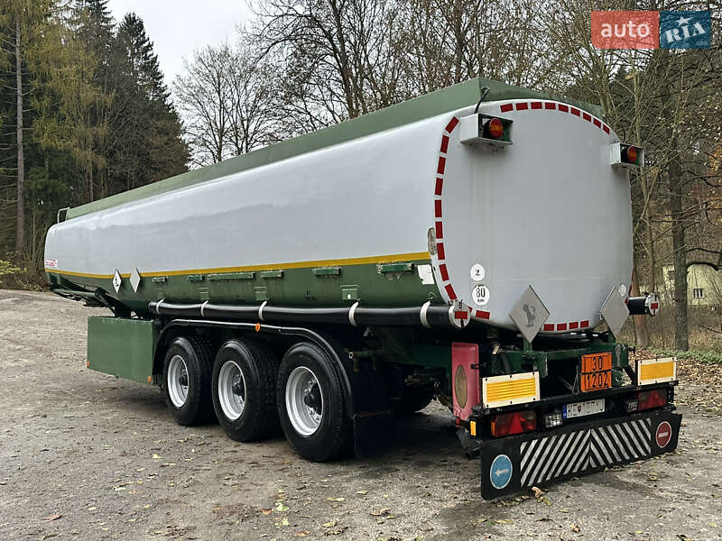 Цистерна полуприцеп Kassbohrer STB 1996 в Хусте фото 10 Цистерна полуприцеп Kassbohrer STB 1996 в Хусте