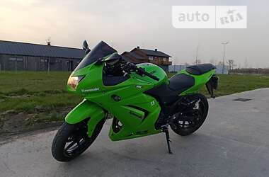 Спортбайк Kawasaki 250 2012 в Коростене