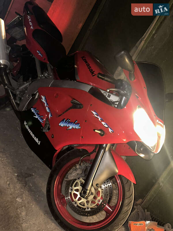 Спортбайк Kawasaki 636 2002 в Хмельницком