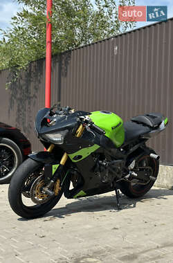 Спортбайк Kawasaki 636 2004 в Отинії