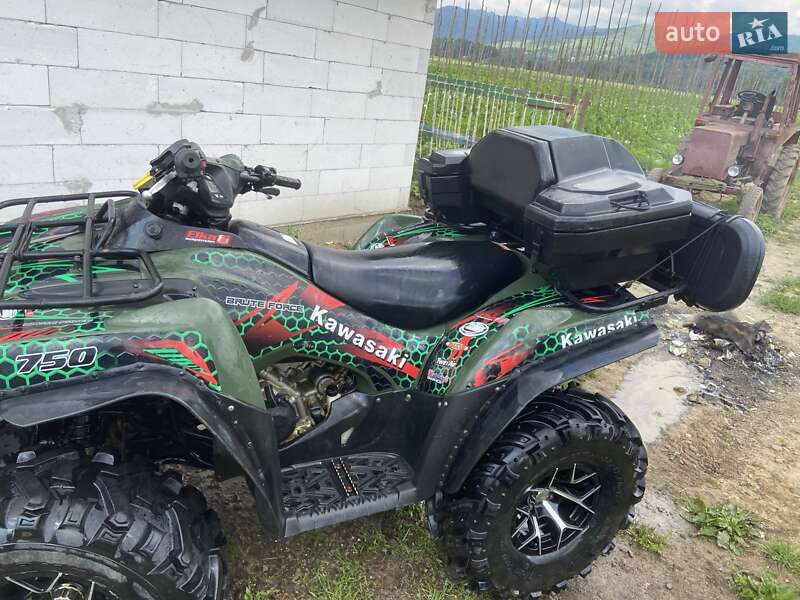 Квадроцикл  утилитарный Kawasaki Brute Force 750 2006 в Сваляве