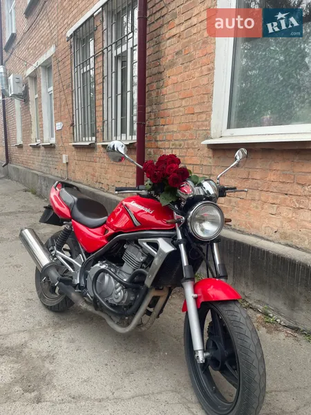 Kawasaki  ER 500 2004