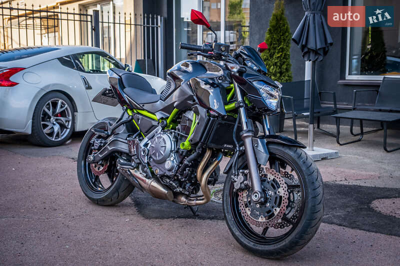Мотоцикл Без обтекателей (Naked bike) Kawasaki ER 650 2018 в Киеве
