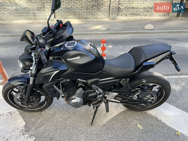 Мотоцикл Без обтекателей (Naked bike) Kawasaki ER 650 2016 в Киеве