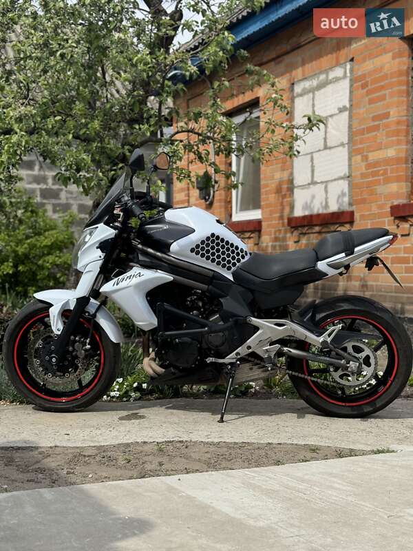 Мотоцикл Спорт-туризм Kawasaki ER-6N 2013 в 