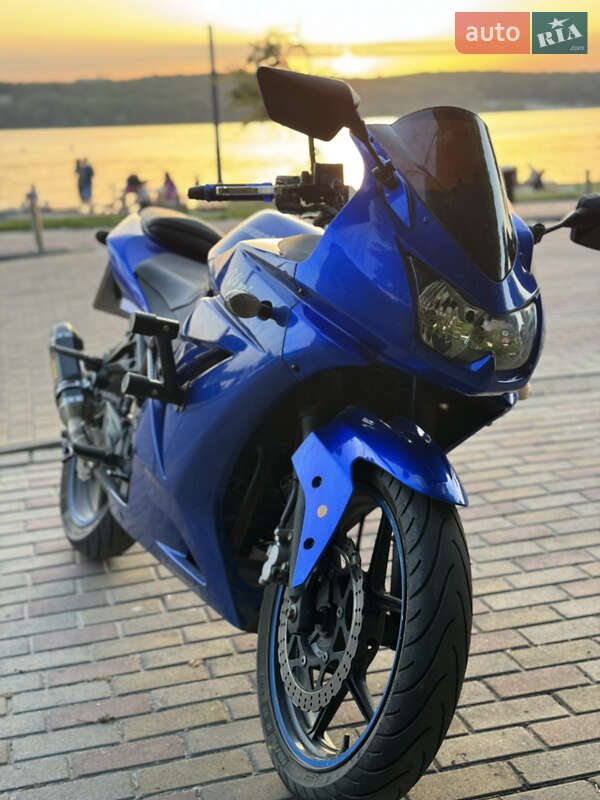 Спортбайк Kawasaki EX 250 2010 в Тернополі