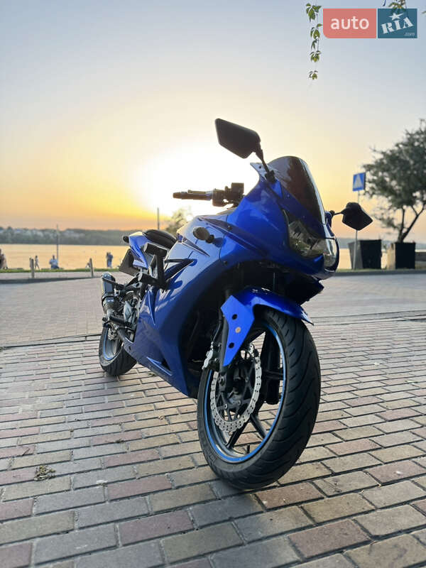 Спортбайк Kawasaki EX 250 2010 в Тернополі