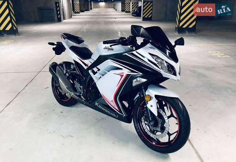 Kawasaki EX 300 2015