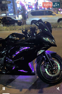 Спортбайк Kawasaki EX 300 2013 в Києві