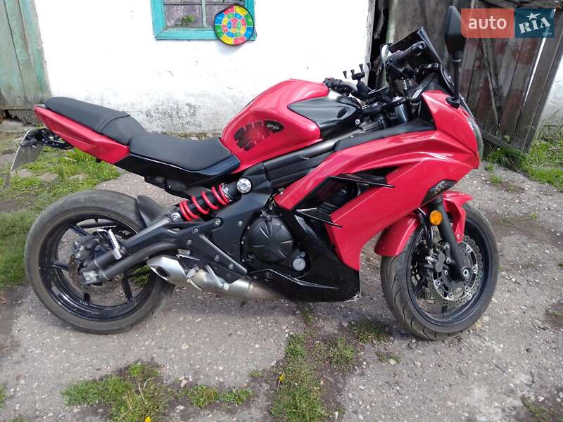 Спортбайк Kawasaki EX 650 2012 в 