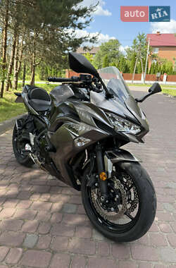 Мотоцикл Спорт-туризм Kawasaki EX 650 2021 в 