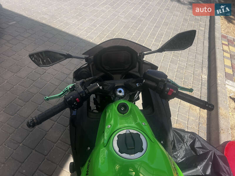 Спортбайк Kawasaki EX 650 2022 в Николаеве