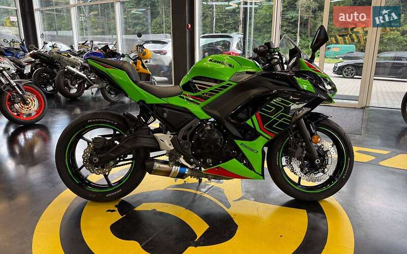 Мотоцикл Спорт-туризм Kawasaki EX 650 2020 в Чернівцях фото 4 Мотоцикл Спорт-туризм Kawasaki EX 650 2020 в Чернівцях