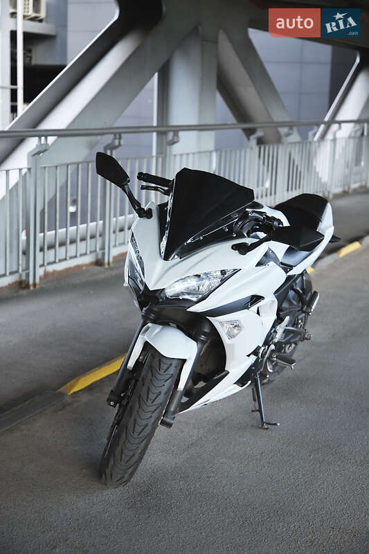 Спортбайк Kawasaki EX 650 2016 в Києві