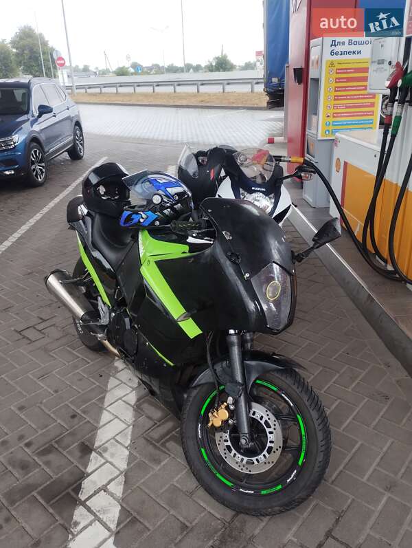 Спортбайк Kawasaki GPX 1995 в Вишневому